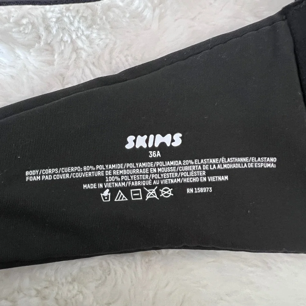 SKIMS Womens Fits Everybody T-Shirt Bra Onyx Black Underwire BR-UWR-2294 36A NWT - Picture 8 of 10